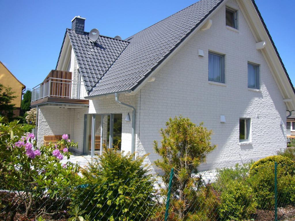 Strandnahes Ferienhaus Mit Terrasse, Strandamsel, Binz Esterno foto